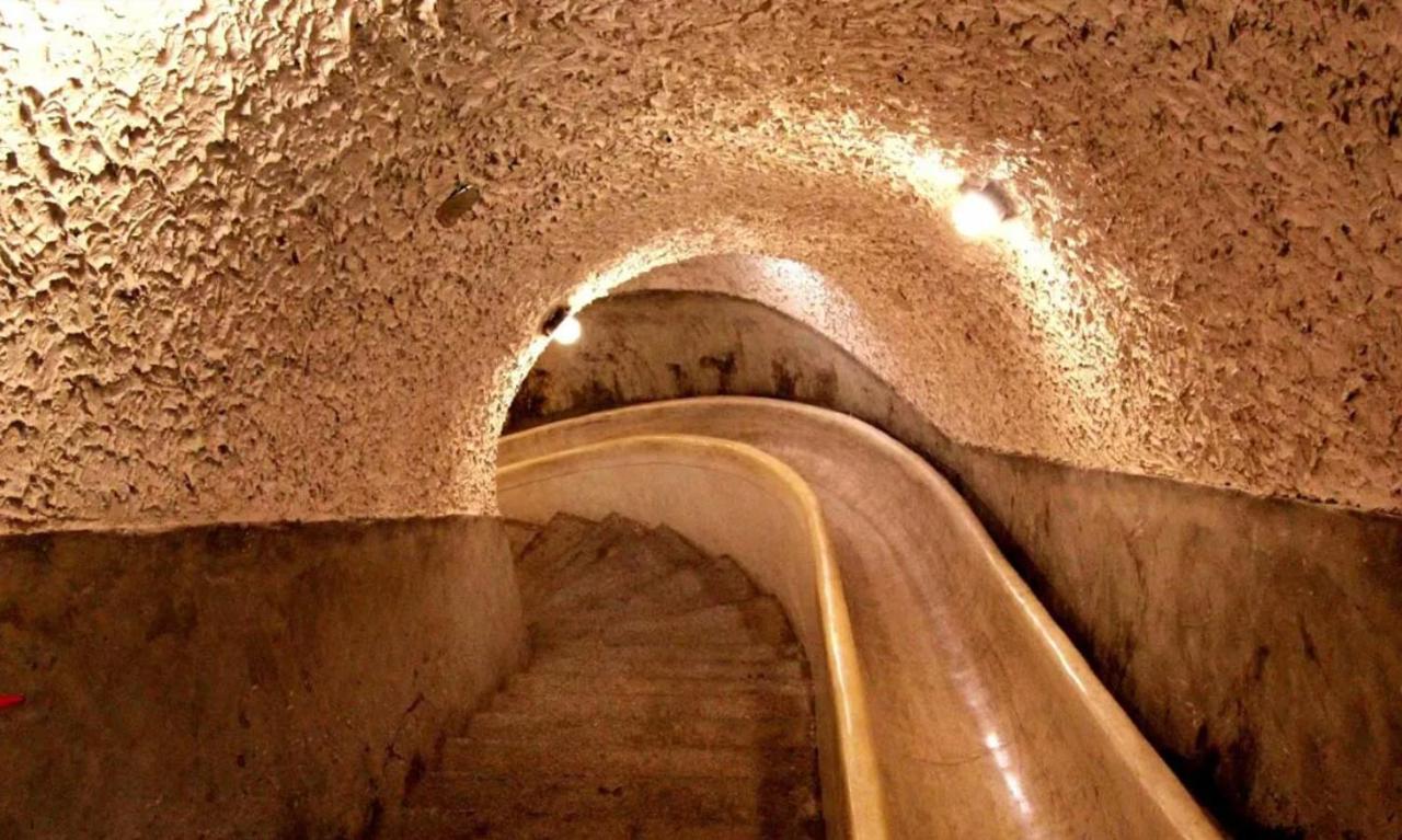The Grand Hotel Ταϊπέι Εξωτερικό φωτογραφία The underground city of Derinkuyu