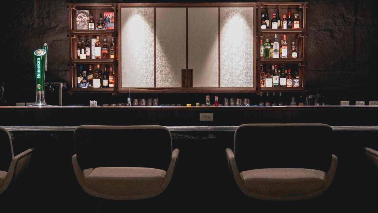 The Grand Hotel Ταϊπέι Εξωτερικό φωτογραφία The bar at the 2012 London Olympics