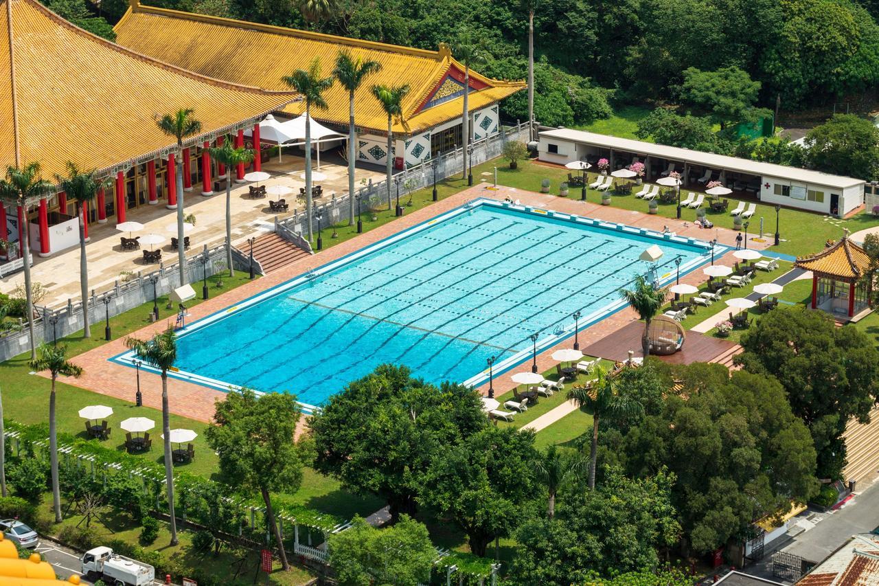 The Grand Hotel Ταϊπέι Εξωτερικό φωτογραφία The swimming pool