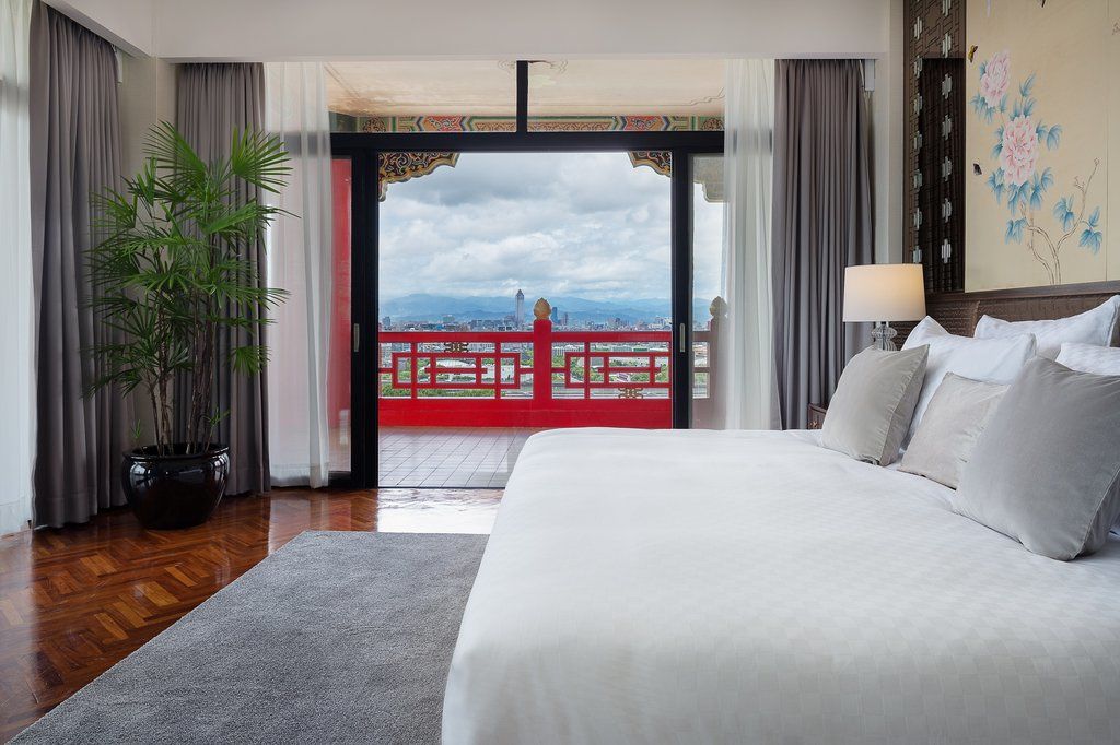 The Grand Hotel Ταϊπέι Εξωτερικό φωτογραφία A bedroom at the hotel