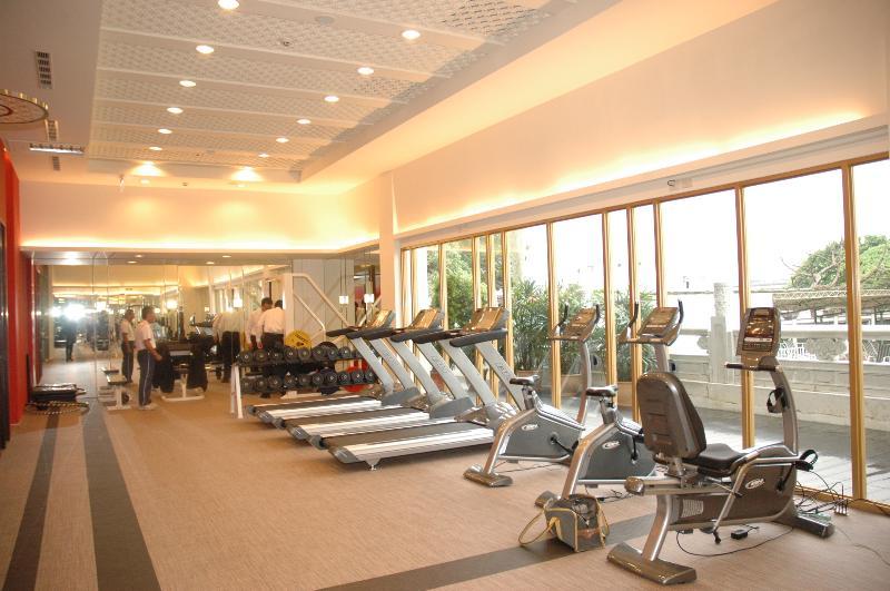 The Grand Hotel Ταϊπέι Εξωτερικό φωτογραφία The gym at the hotel